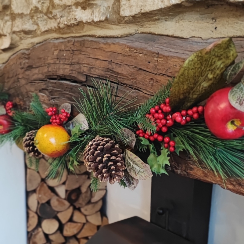 Fruited Boxed Garland