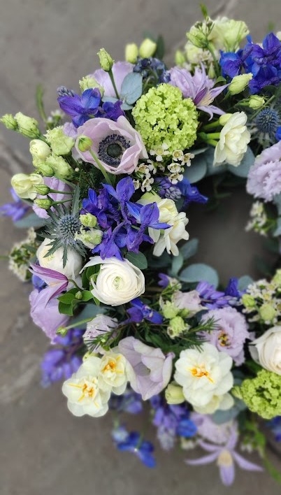 Florist's Choice Wreath Lilac and White