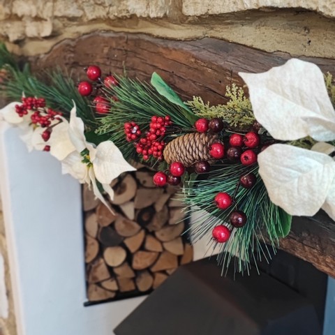 White Poinsettia Boxed Garland